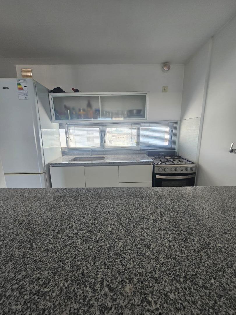 Piso en Venta en San Martín con 2 Cocheras Cubiertas 2