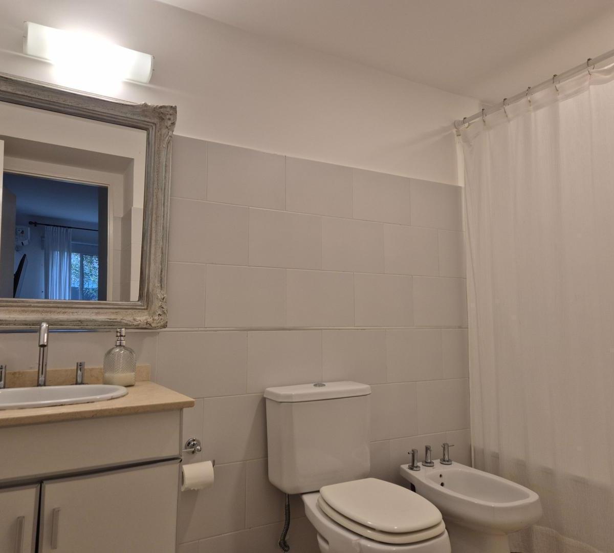 Foto de Departamento en venta 3 ambientes, jardín y cochera, Béccar, imagen 3