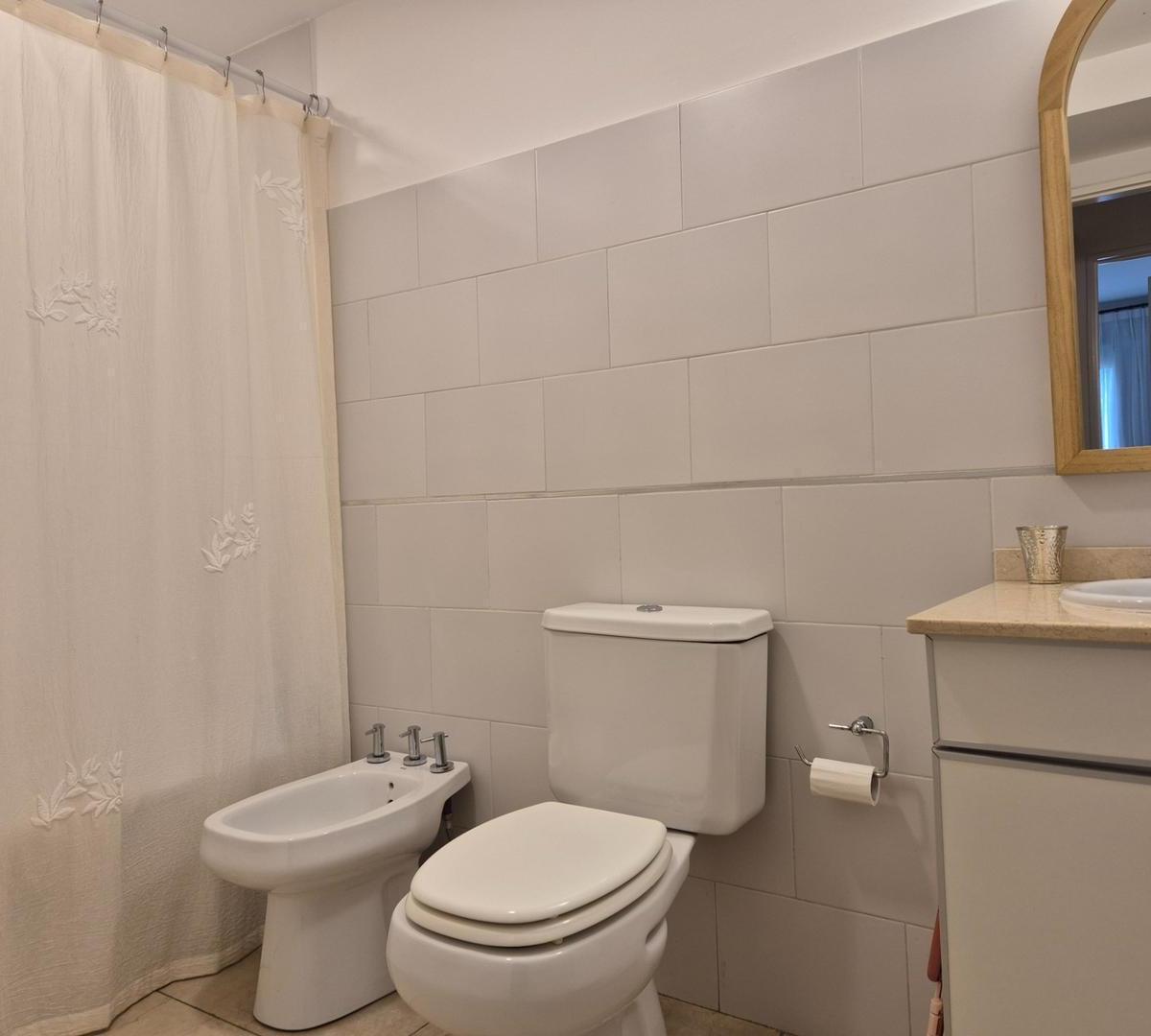 Foto de Departamento en venta 3 ambientes, jardín y cochera, Béccar, imagen 4
