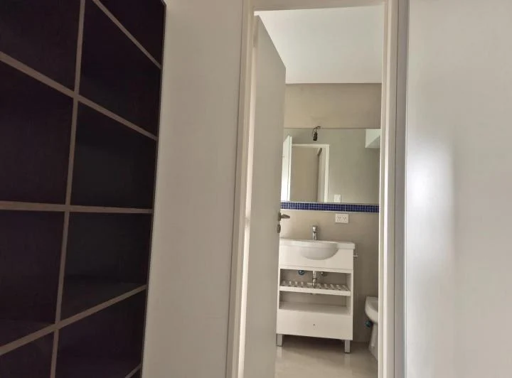 Departamento  2/3 ambientes con cochera,  Florida 5