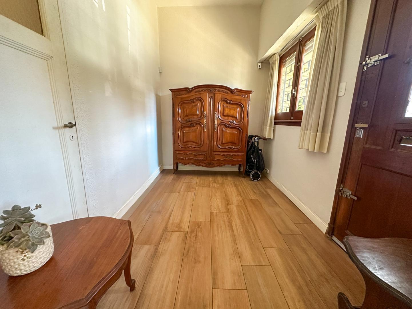Foto de Venta Casa Lote propio 3 ambientes con terraza Olivos, imagen 3