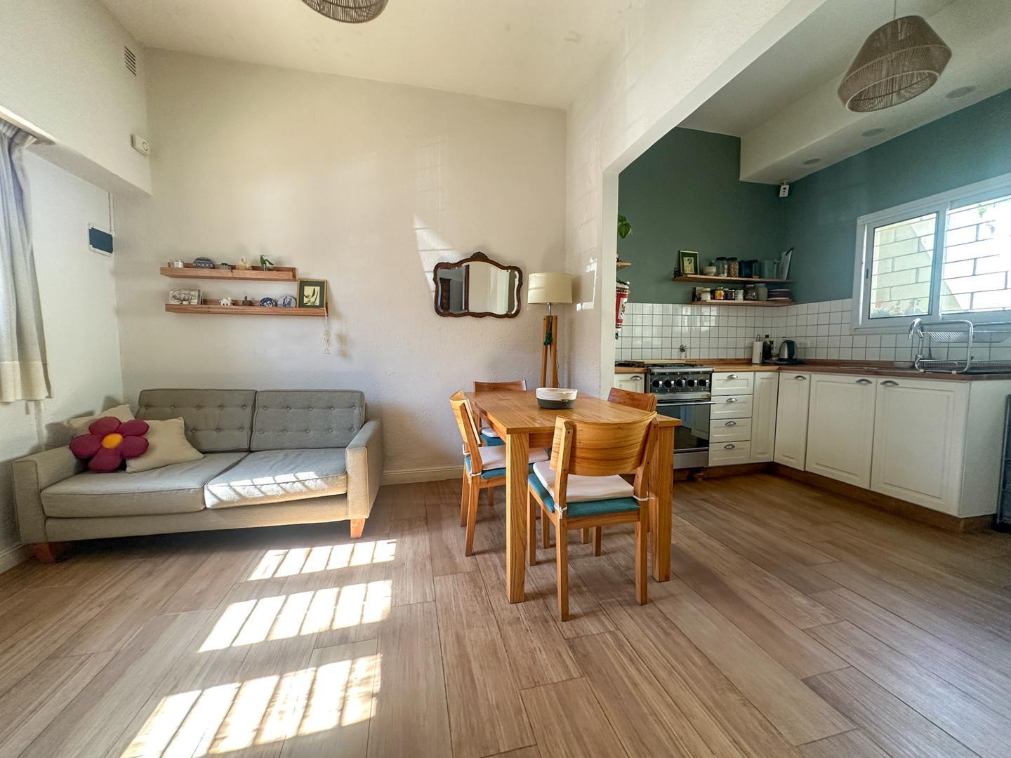 Foto de Venta Casa Lote propio 3 ambientes con terraza Olivos, imagen 1