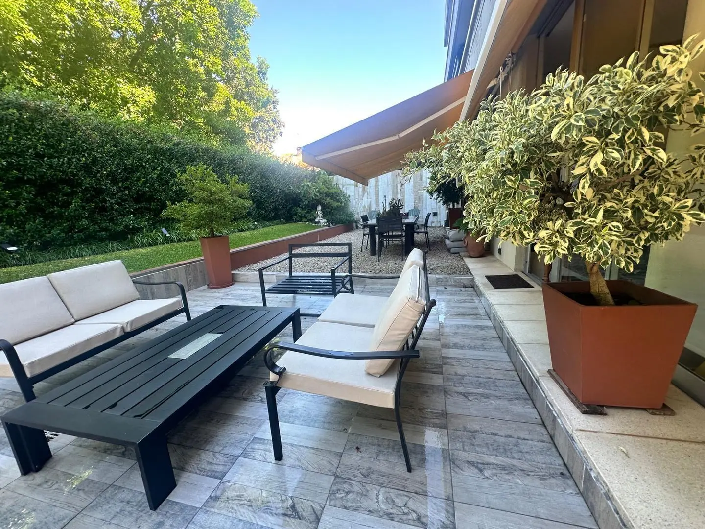 Departamento Único en Martínez con Jardín Privado. 3