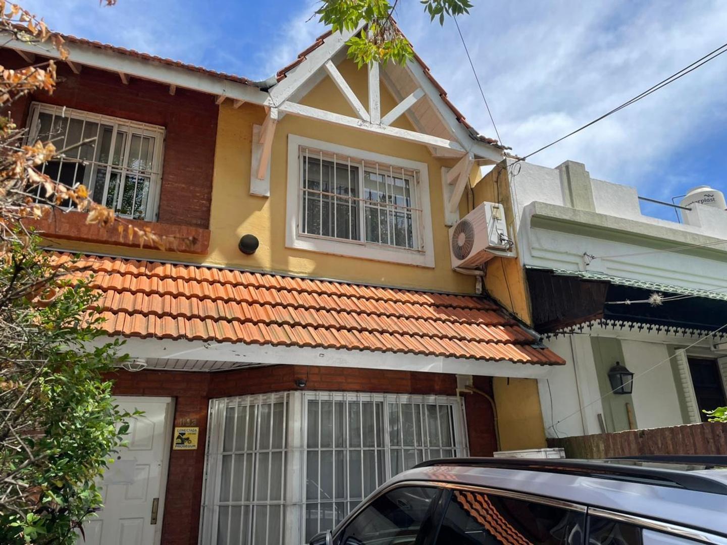 Venta Duplex 4 ambientes, San Isidro, con pileta y parrilla