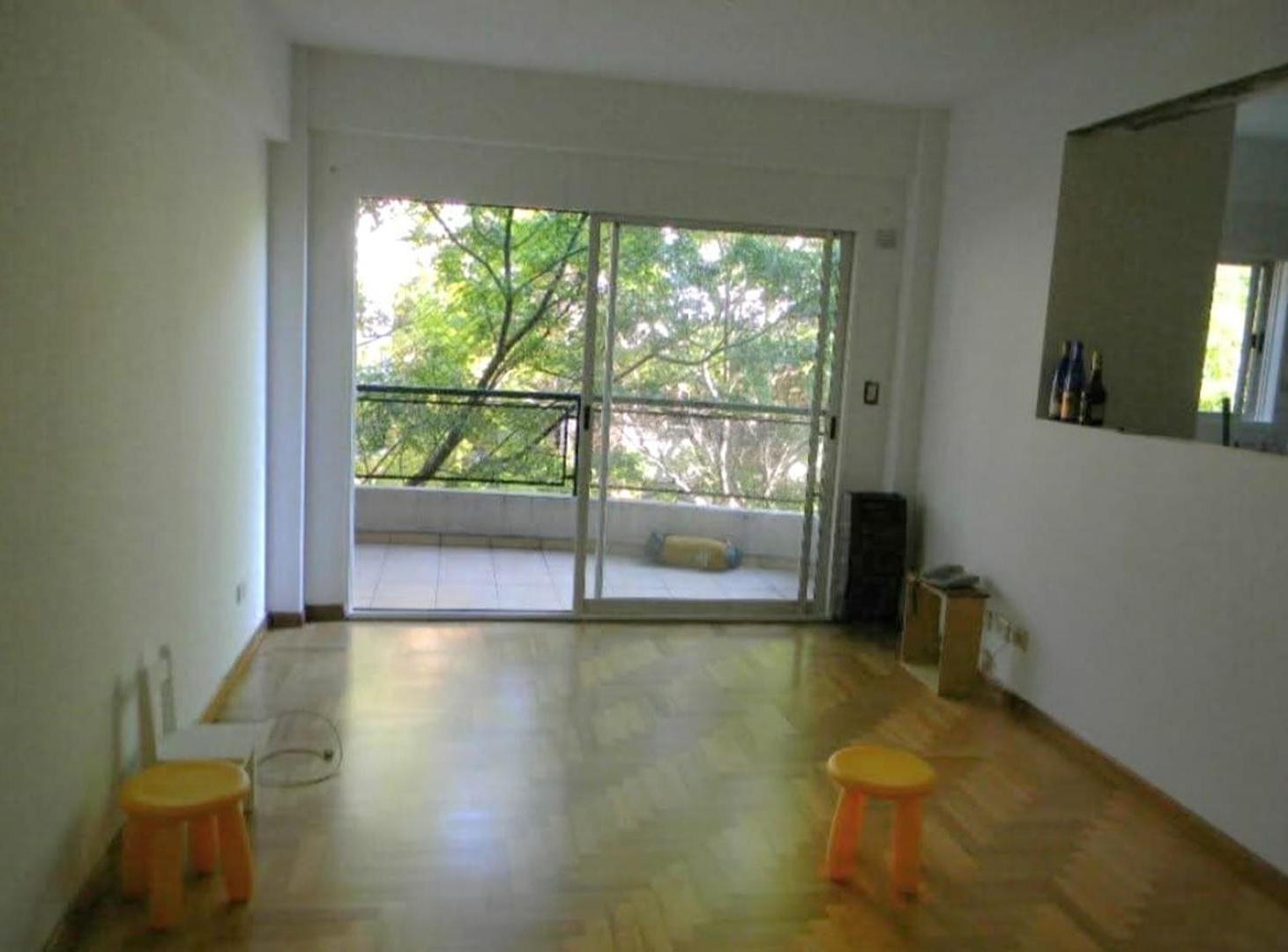 Departamento 2 ambientes con cochera y baulera cubierta