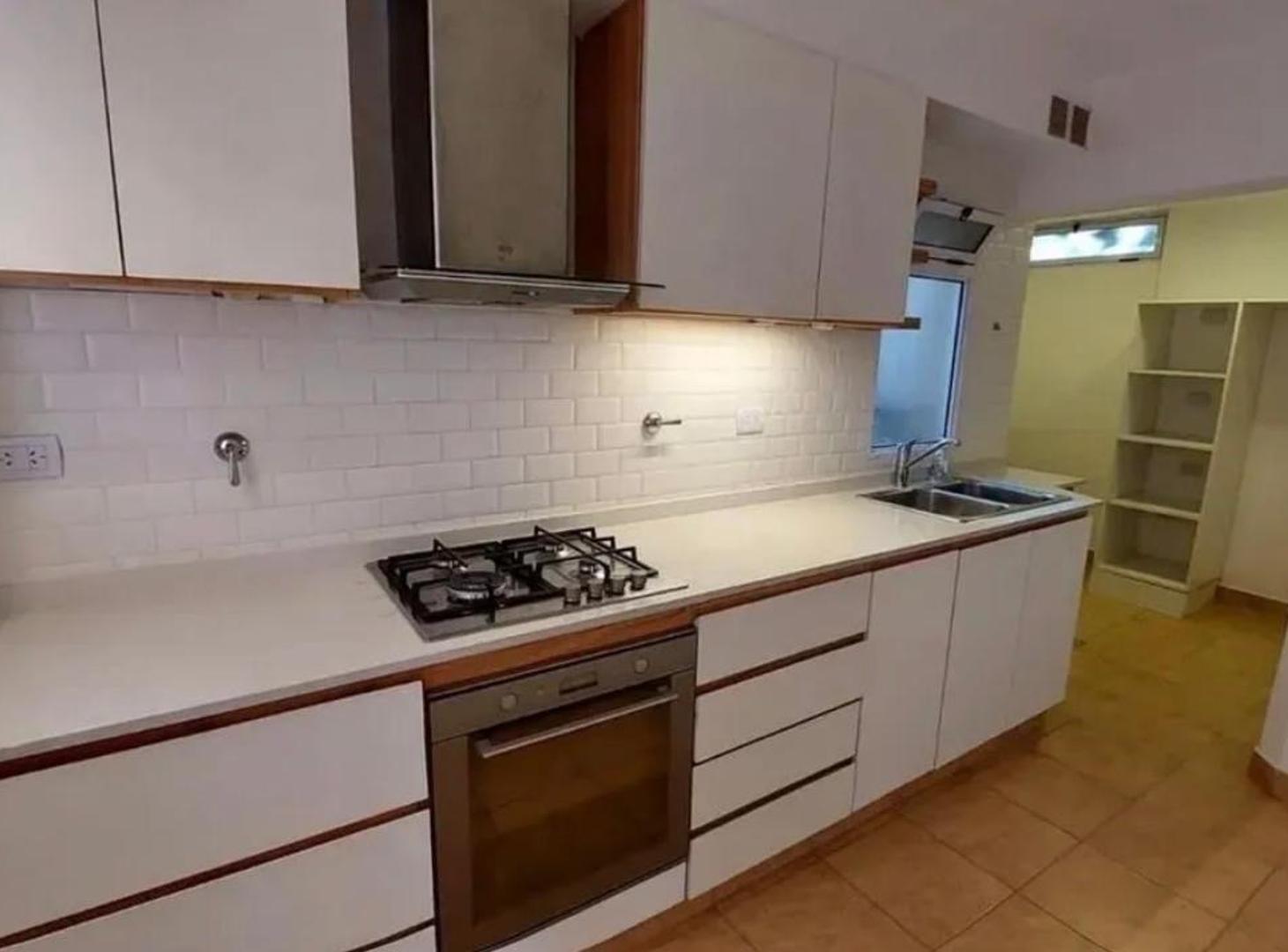 Foto de Depto. En PB C/jardín Y Parrilla - Nuevo - Florida Este, imagen 2