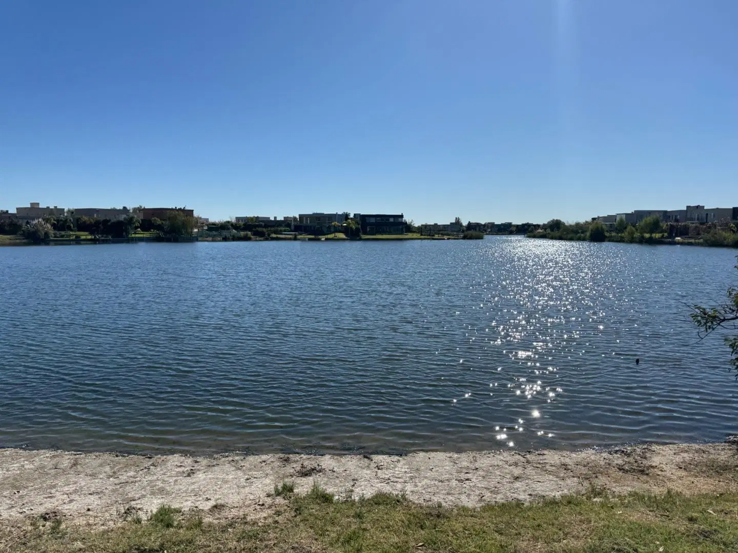 Lote a la Laguna en VENTA en el Canton - Barrio Puerto 2