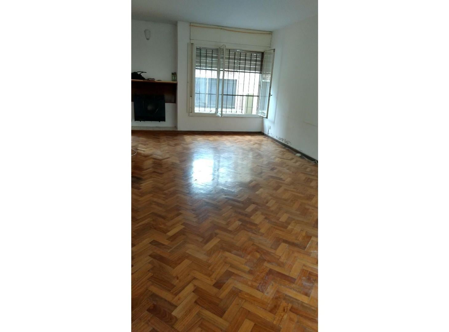Casa en venta en Martinez de 5 ambientes
