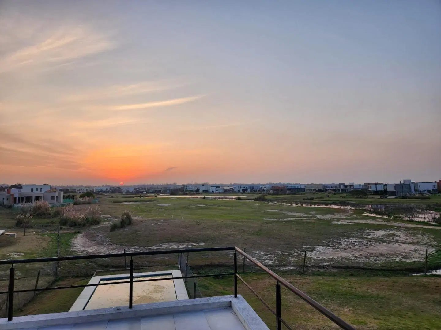Casa en Venta al Golf - Barrio Golf - El Canton 1