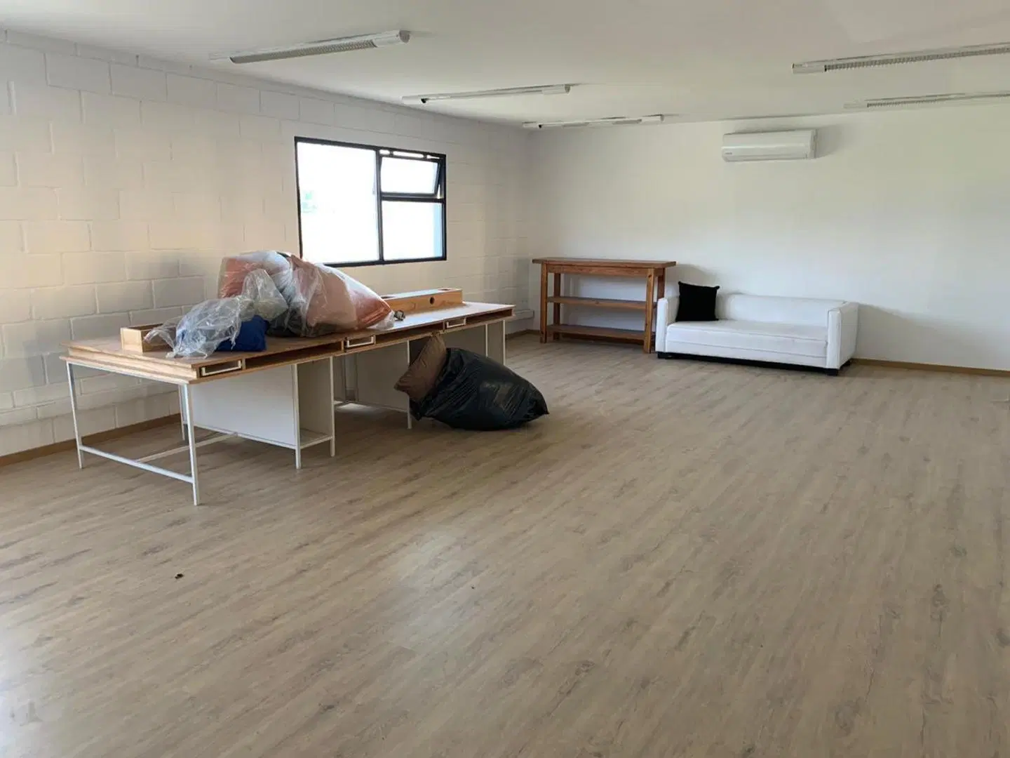 Galpon con oficinas en Alquiler Tigre El Talar 1