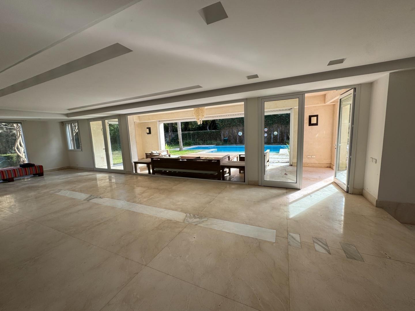 Foto de Venta Casa Libertador al río 6 ambientes Acassuso, imagen 1