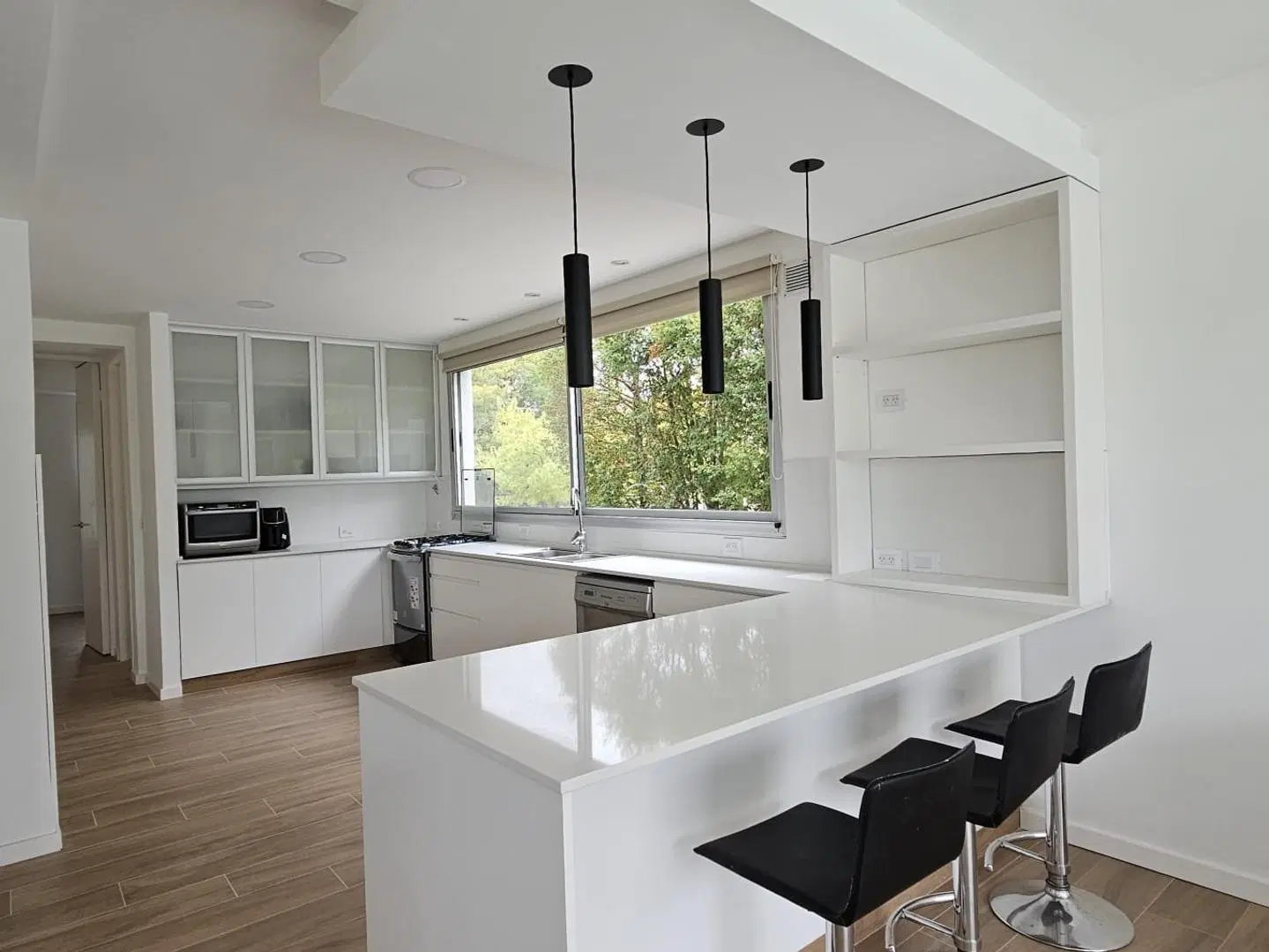 Casa moderna en alquiler con cuatro suites Alisos Nordelta 3