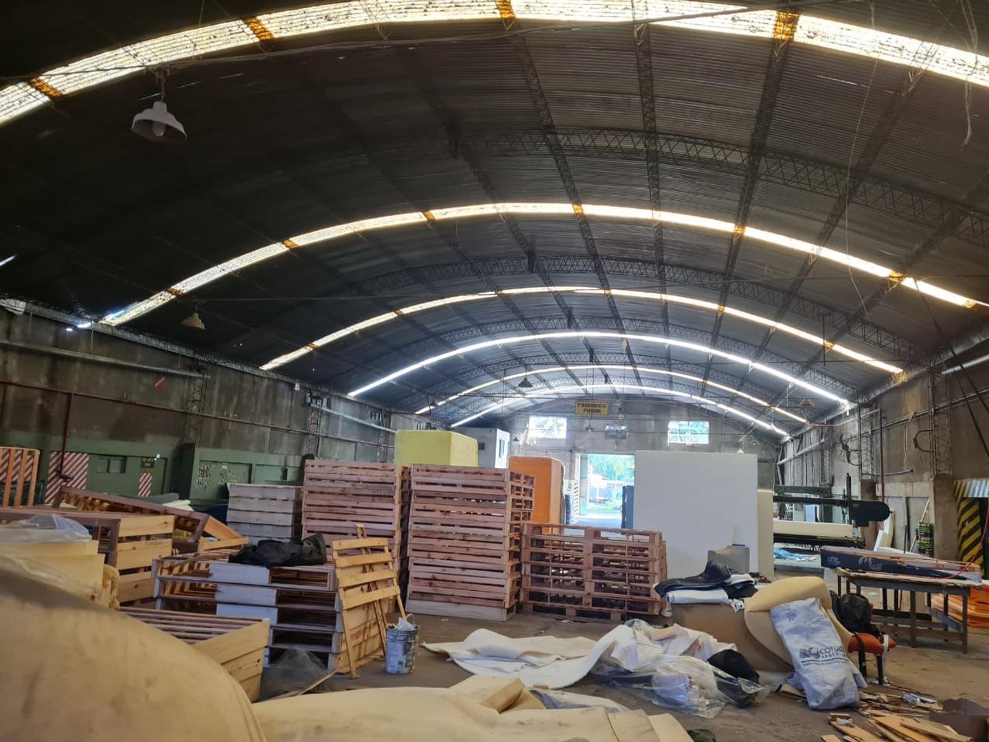 Galpon Industrial / Terreno en Benavidez