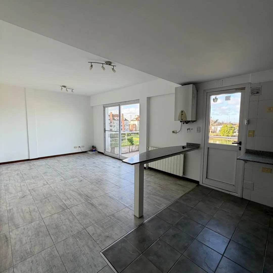 Venta Departamento 3 ambientes Santa Barbara vista Lagunas 4