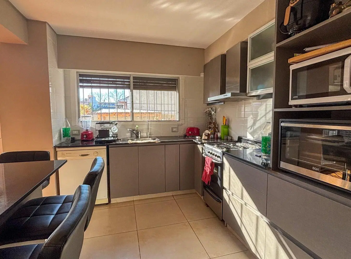 Venta Duplex 5 ambientes con dependencia Martinez 5
