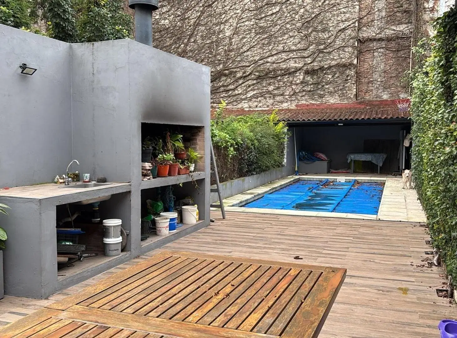 Venta Triplex 4 ambientes jardín y pileta Florida 5