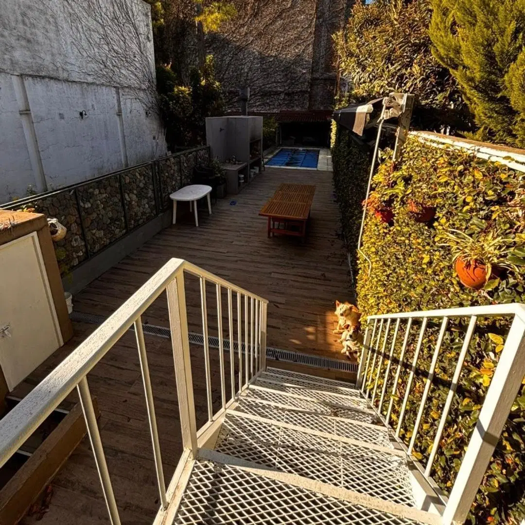 Venta Triplex 4 ambientes jardín y pileta Florida 8