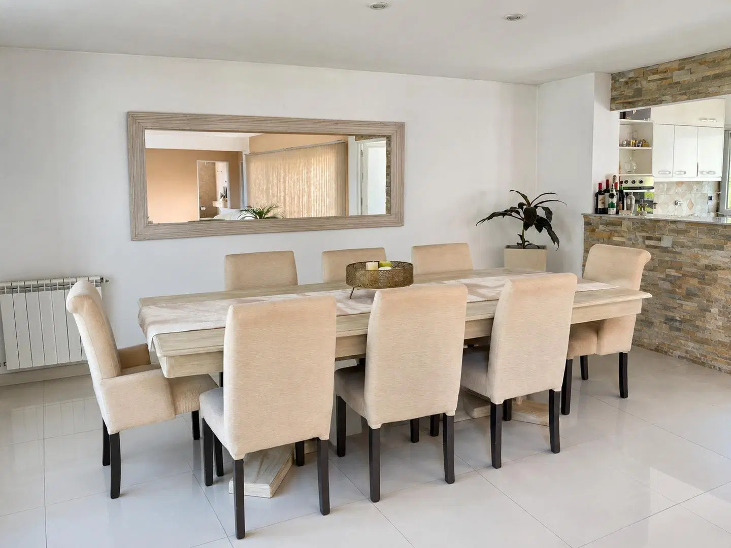 Venta Casa de 290 m² sobre lote de 900 m² Barrio El Portillo 4