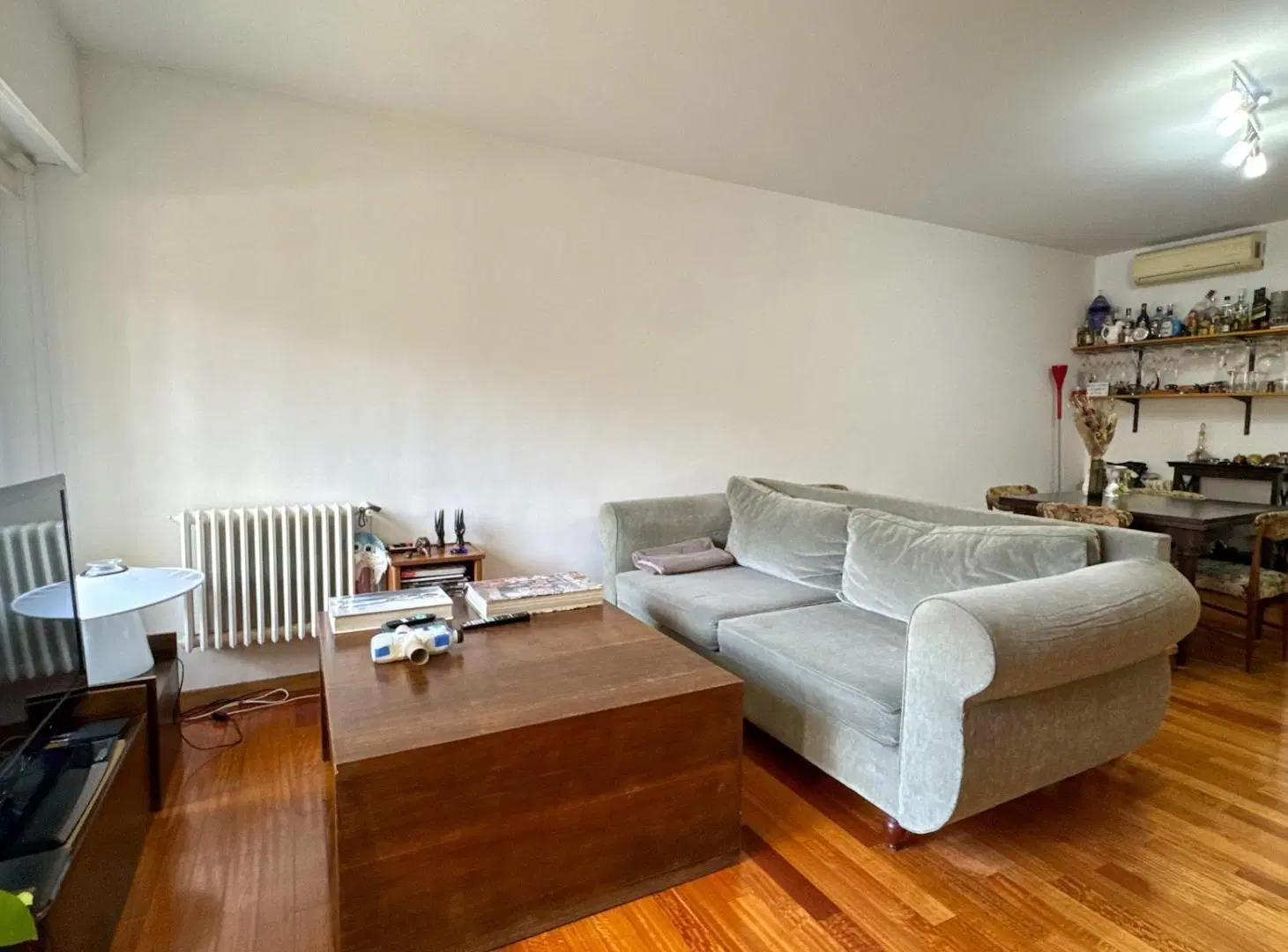 Venta casa 5ambientes con dependencia Olivos 1