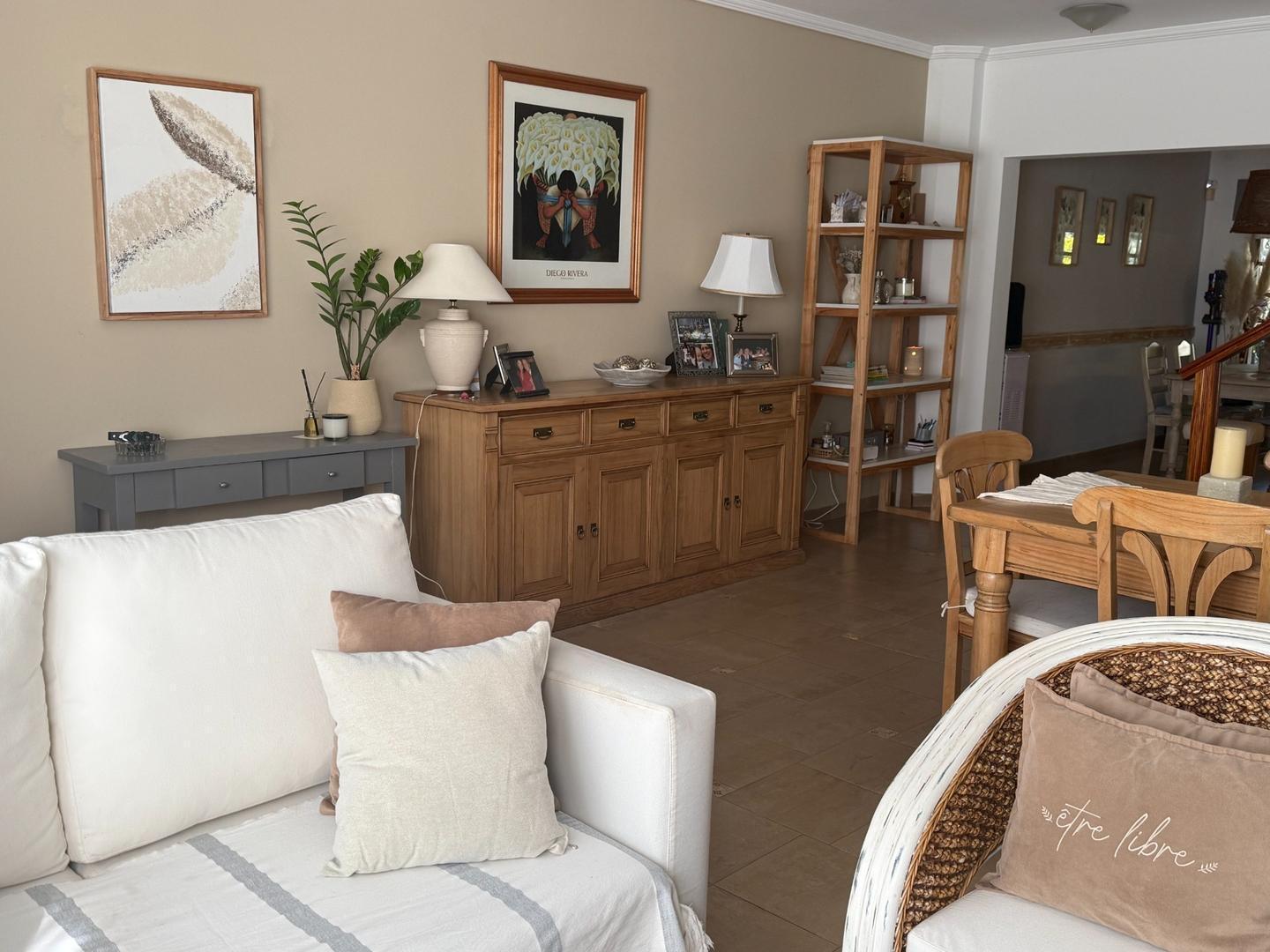 Foto de Tríplex 4 ambientes, jardín y cochera en Villa Adelina, imagen 5