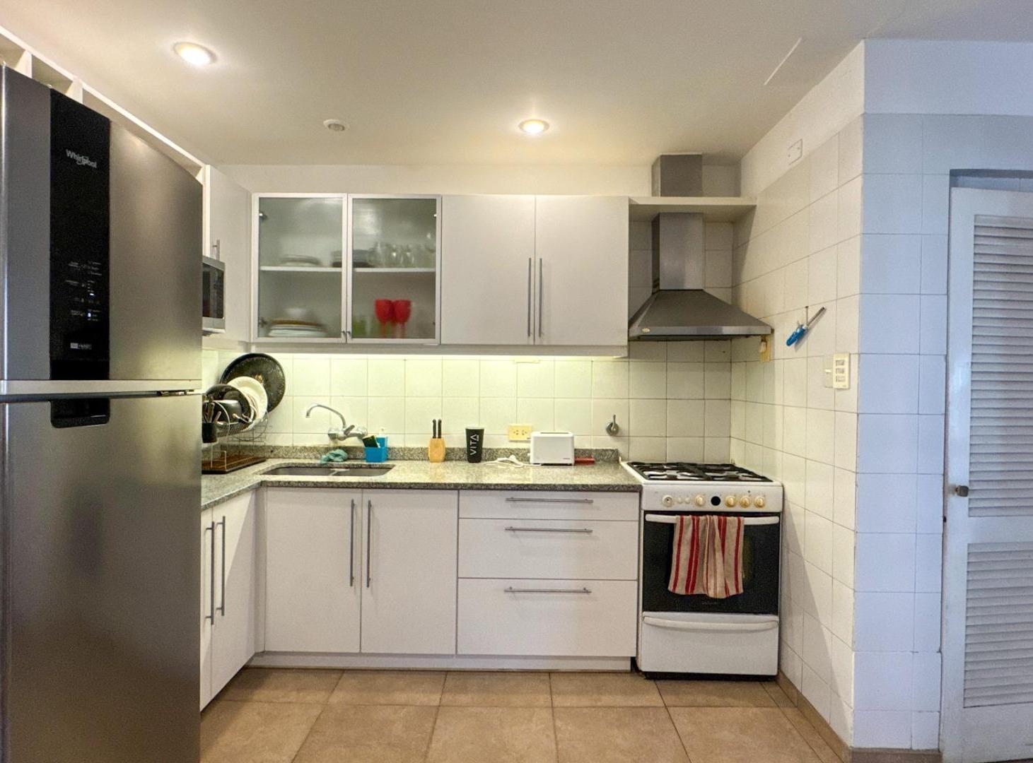 Foto de Venta Casa 6 ambientes con parrilla y pileta La Lucila, imagen 5