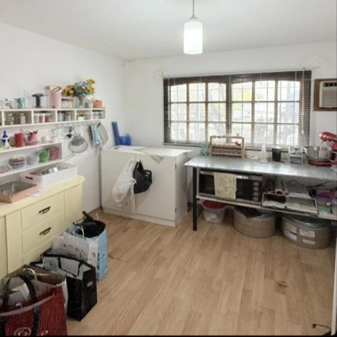 Foto de Duplex en venta 4 ambientes con jardin y cochera en Munro, imagen 3