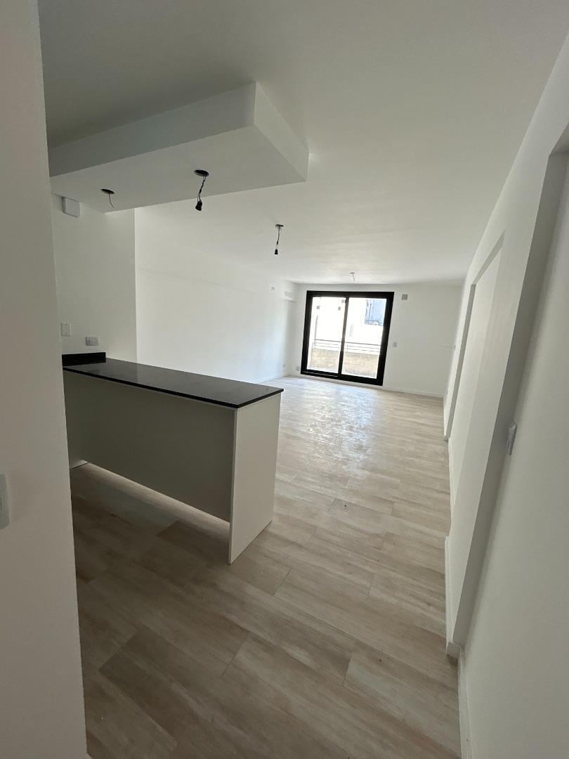 Foto de Departamento 2 ambientes más cochera en San Isidro, imagen 3