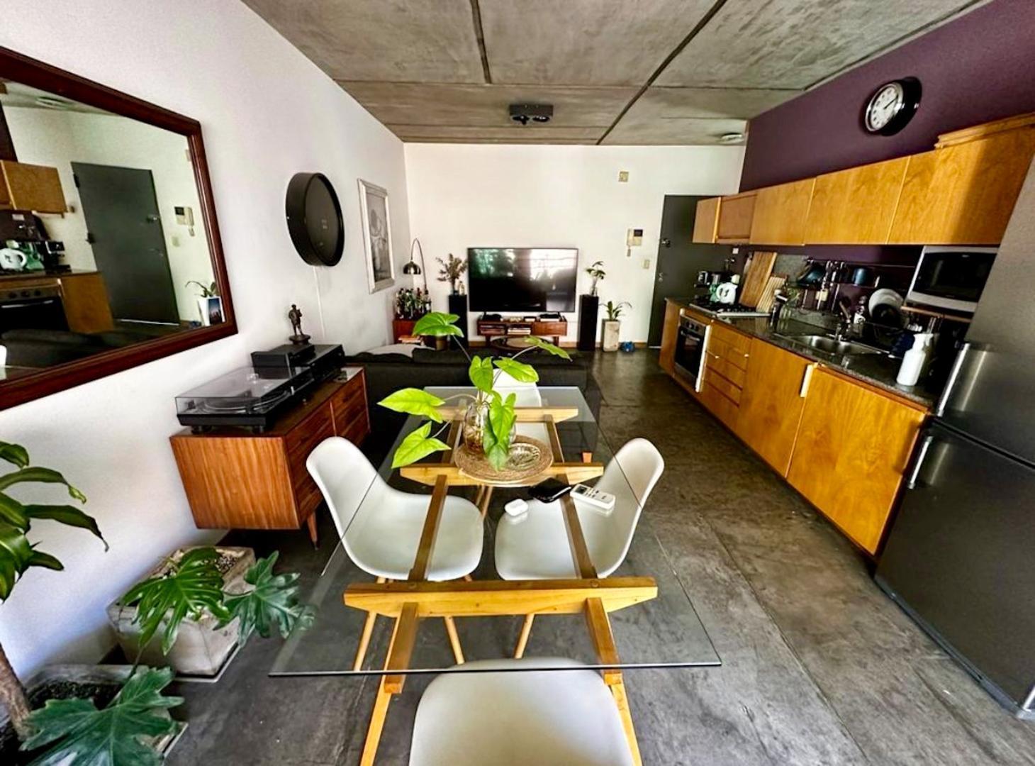 Foto de Departamento en venta 2 ambientes moderno, toilette y balcón, imagen 3