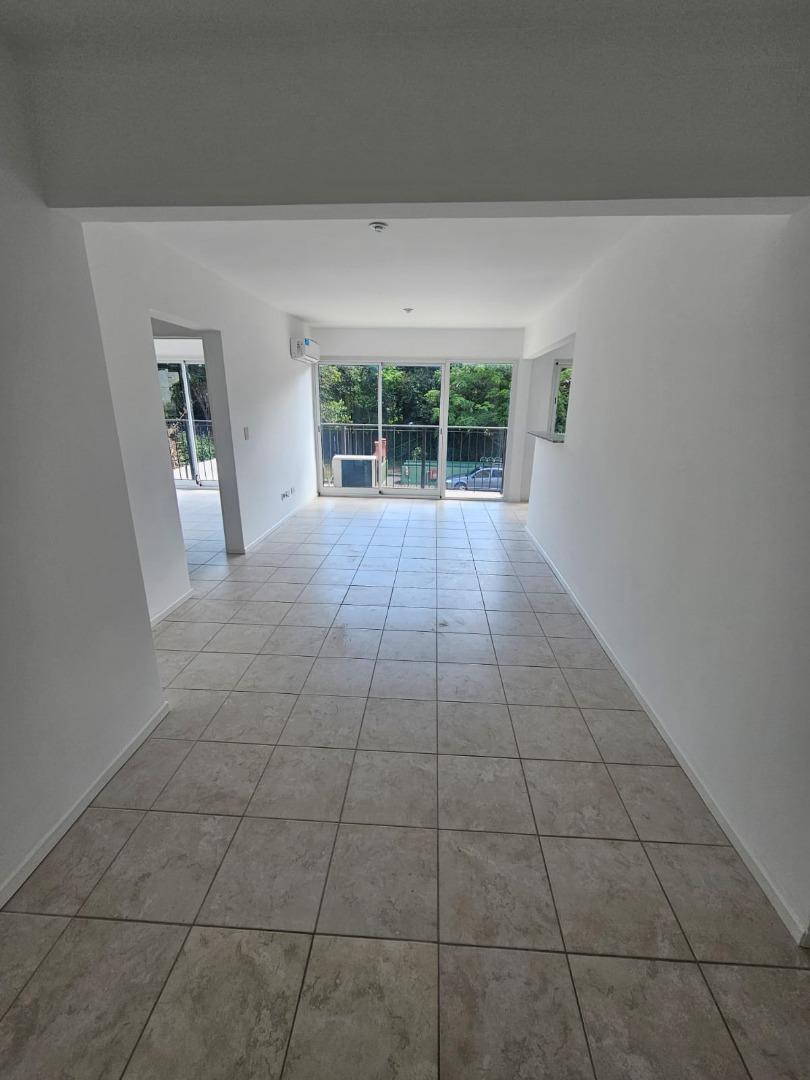 Foto de Departamento 2 ambientes con 2 cocheras en beccar, imagen 5
