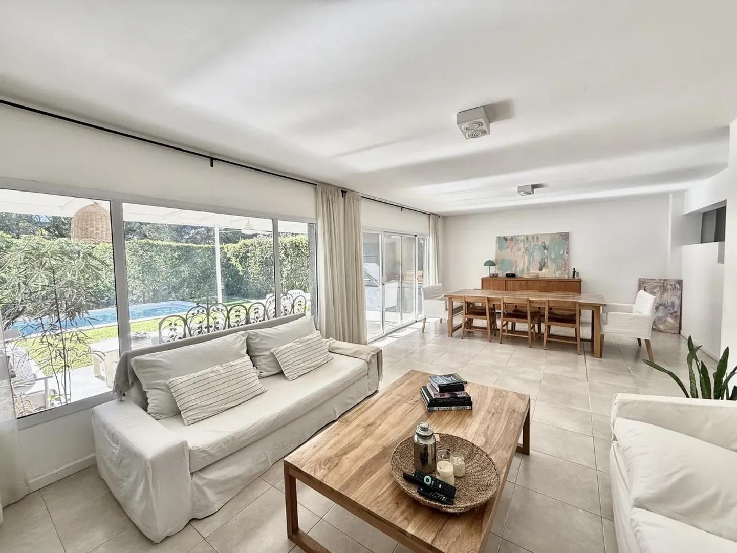 Foto de Venta Casa 3 ambientes condominio Lasalle Chico con pileta, imagen 5