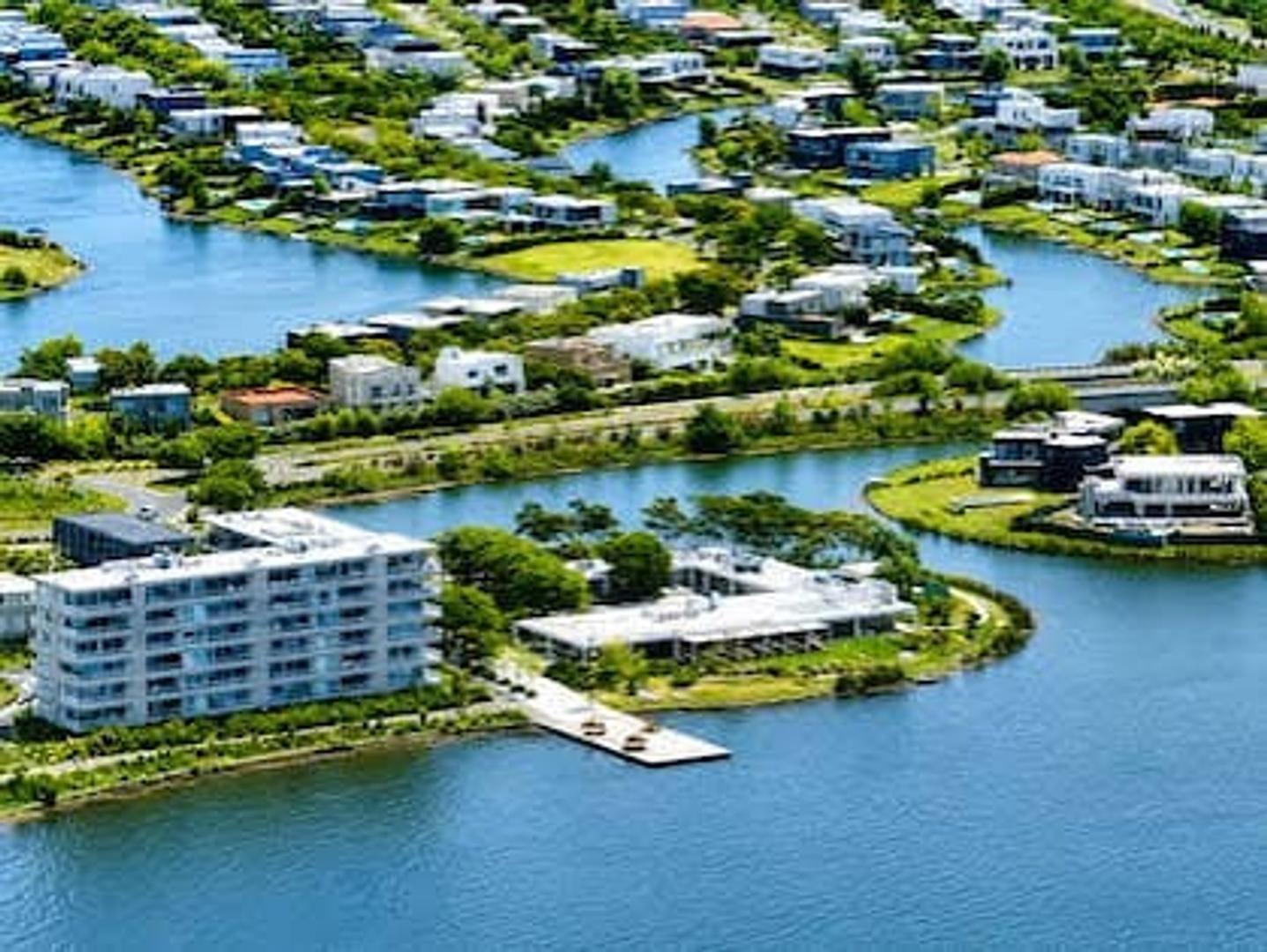 Foto de Lote al agua Barrio Orillas Puertos del lago, imagen 1
