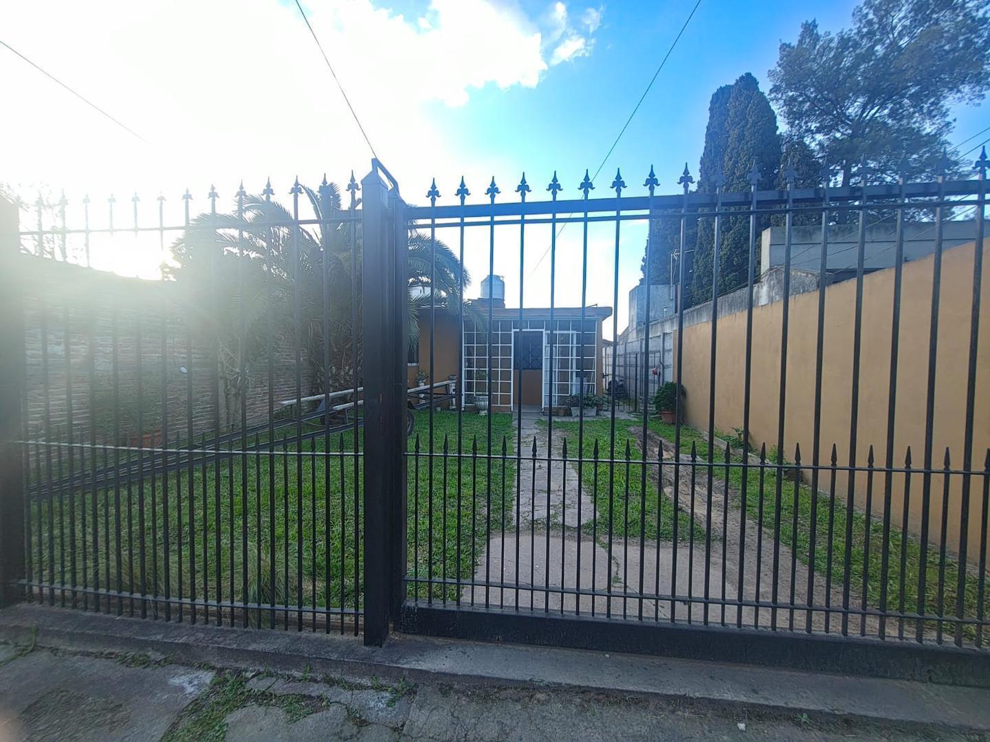 Foto de Ph en venta de 4 ambientes en Don Torcuato, imagen 1