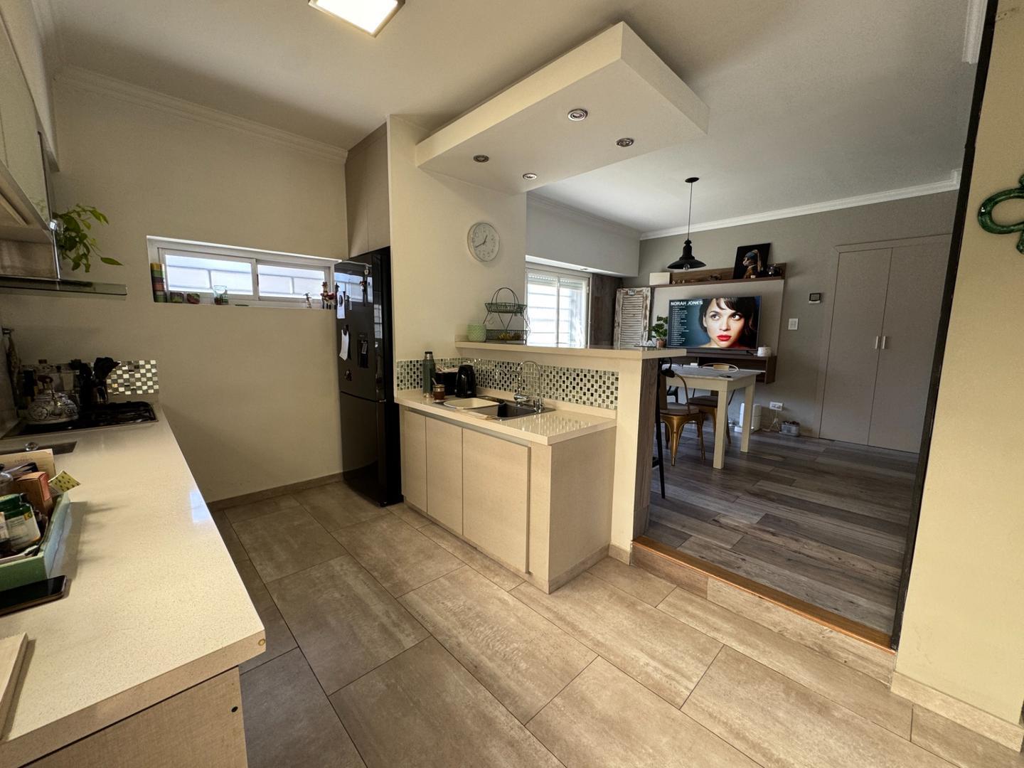 Foto de Venta casa ph de 4 ambientes en Munro con terraza, imagen 2