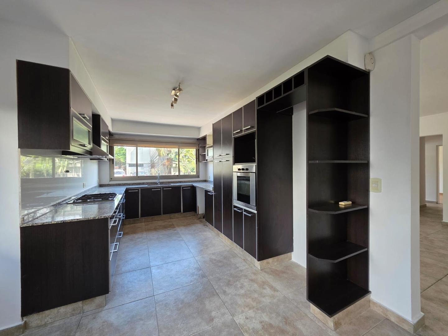 Foto de Casa 5 ambientes con terraza Barrancas de Santa María, imagen 2