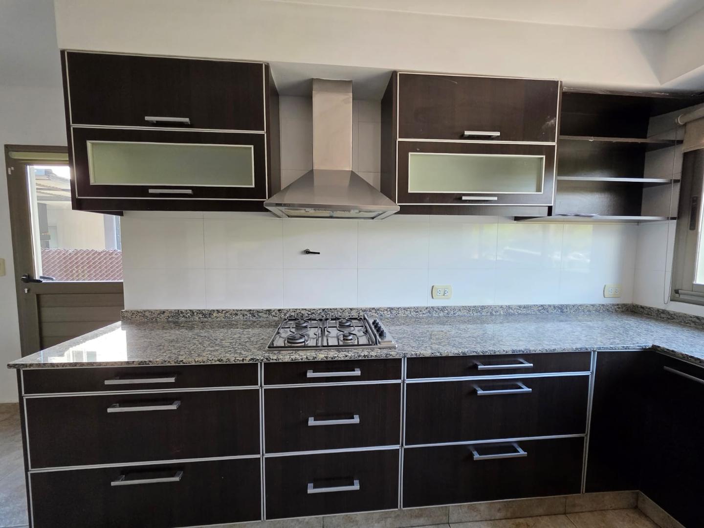 Foto de Casa 5 ambientes con terraza Barrancas de Santa María, imagen 3