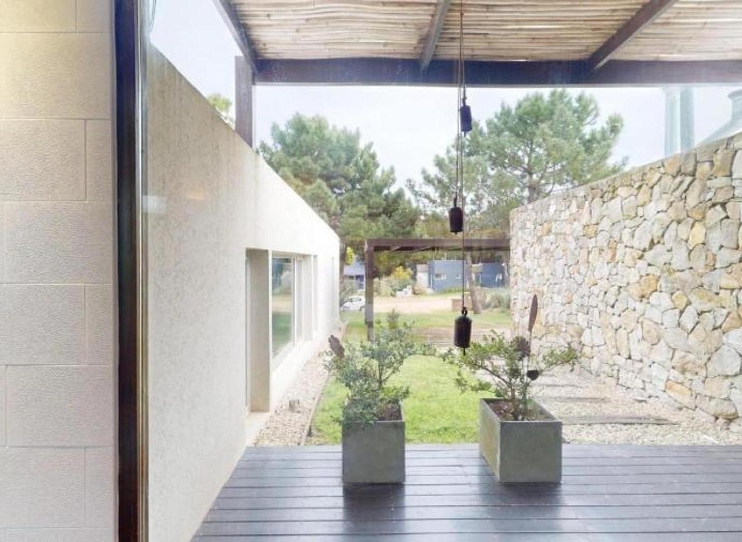 Foto de Casa en Venta de 6 ambientes en Costa Esmeralda., imagen 3