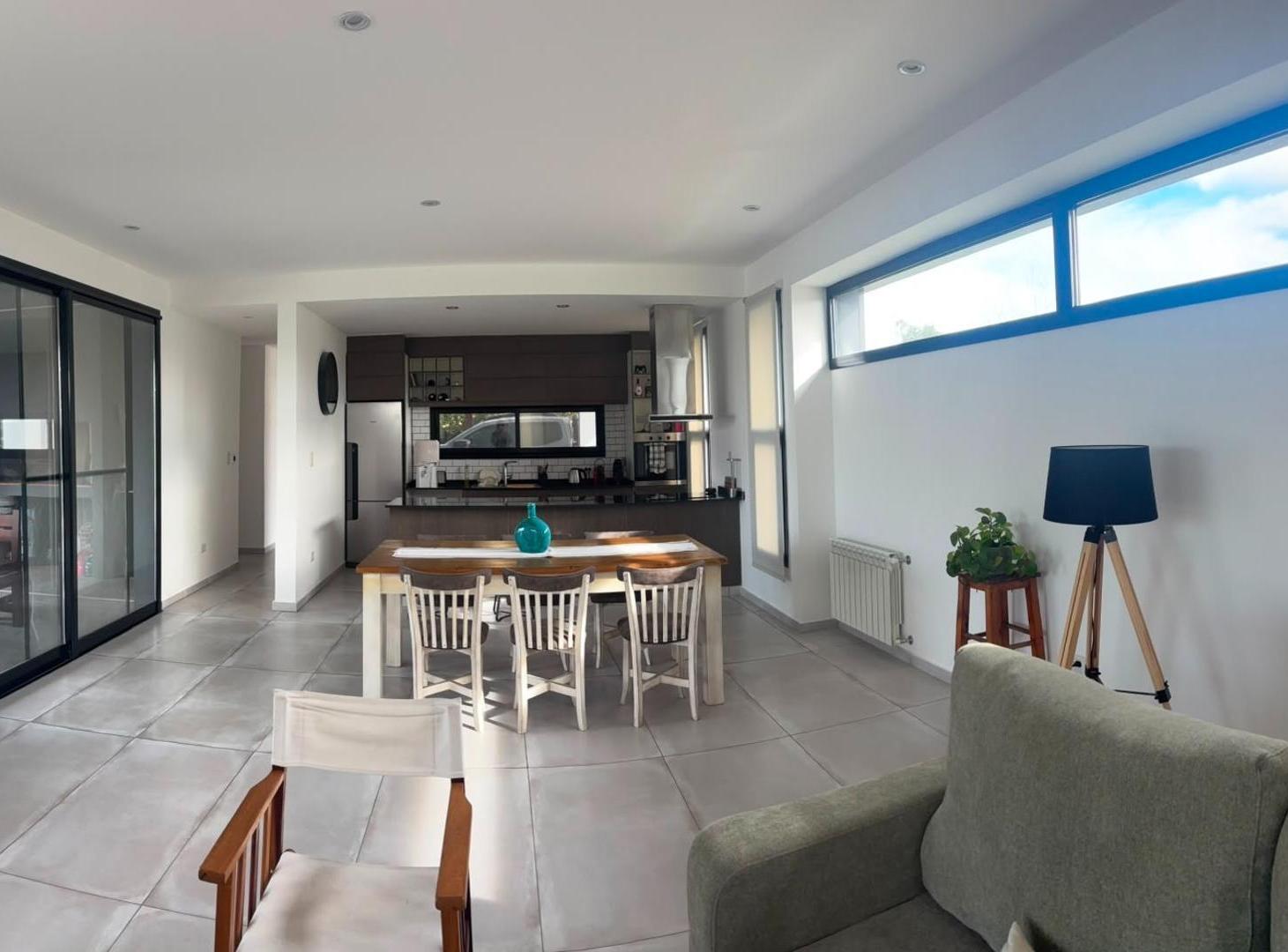 Foto de Casa en alquiler en San Sebastián Pilar 4 ambientes, imagen 2