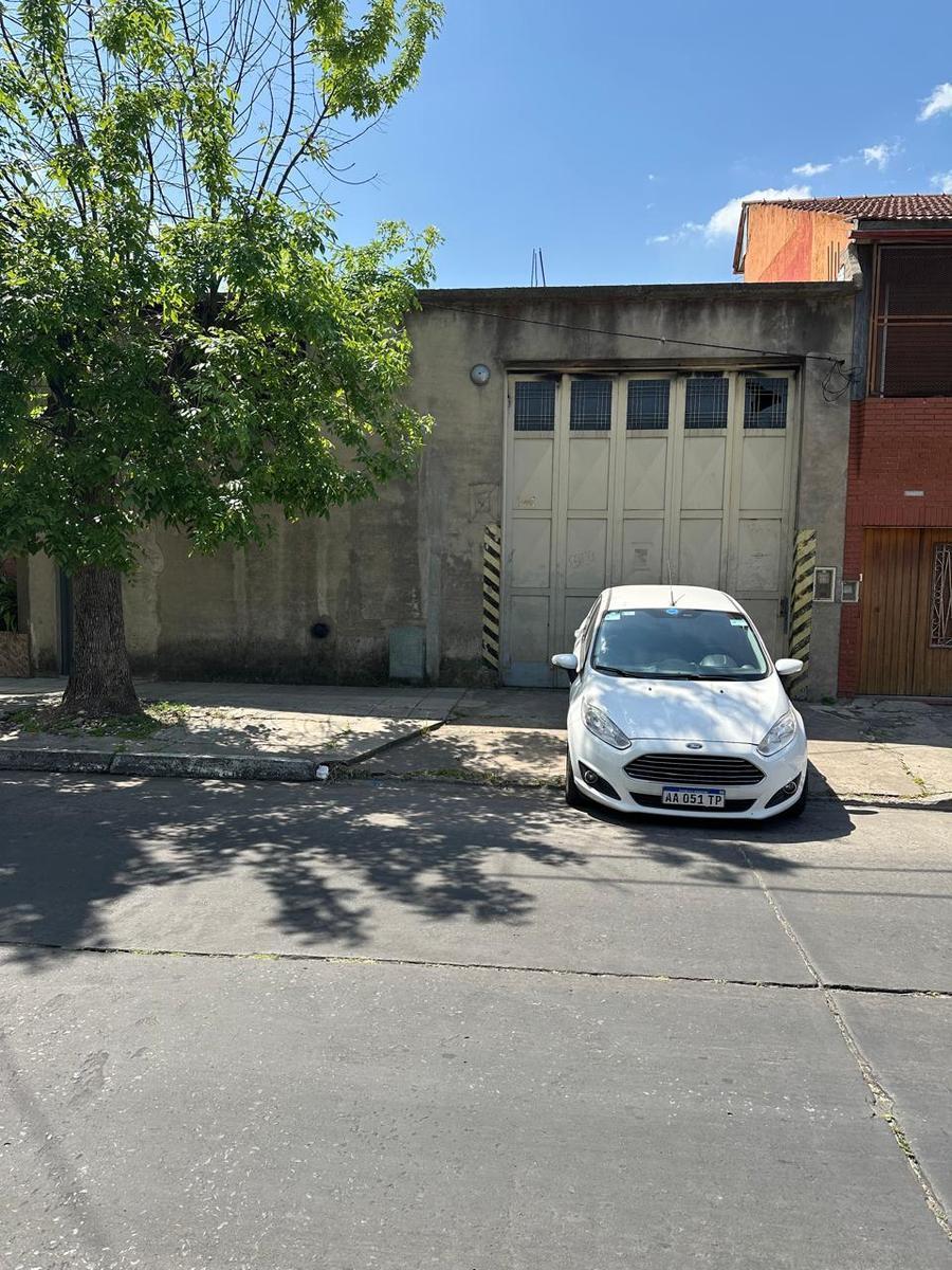 Galpon en Lomas de Zamora 1