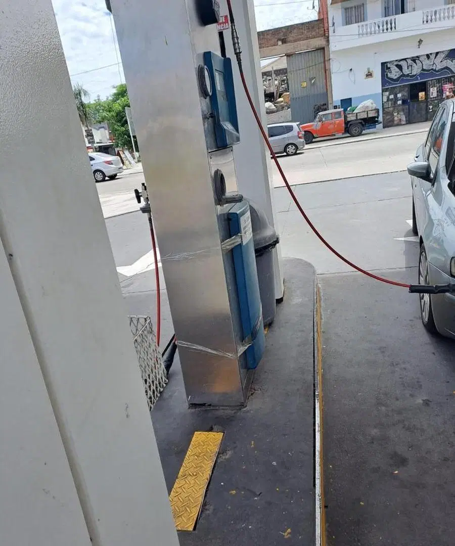 ESTACION DE SERVICIO 2