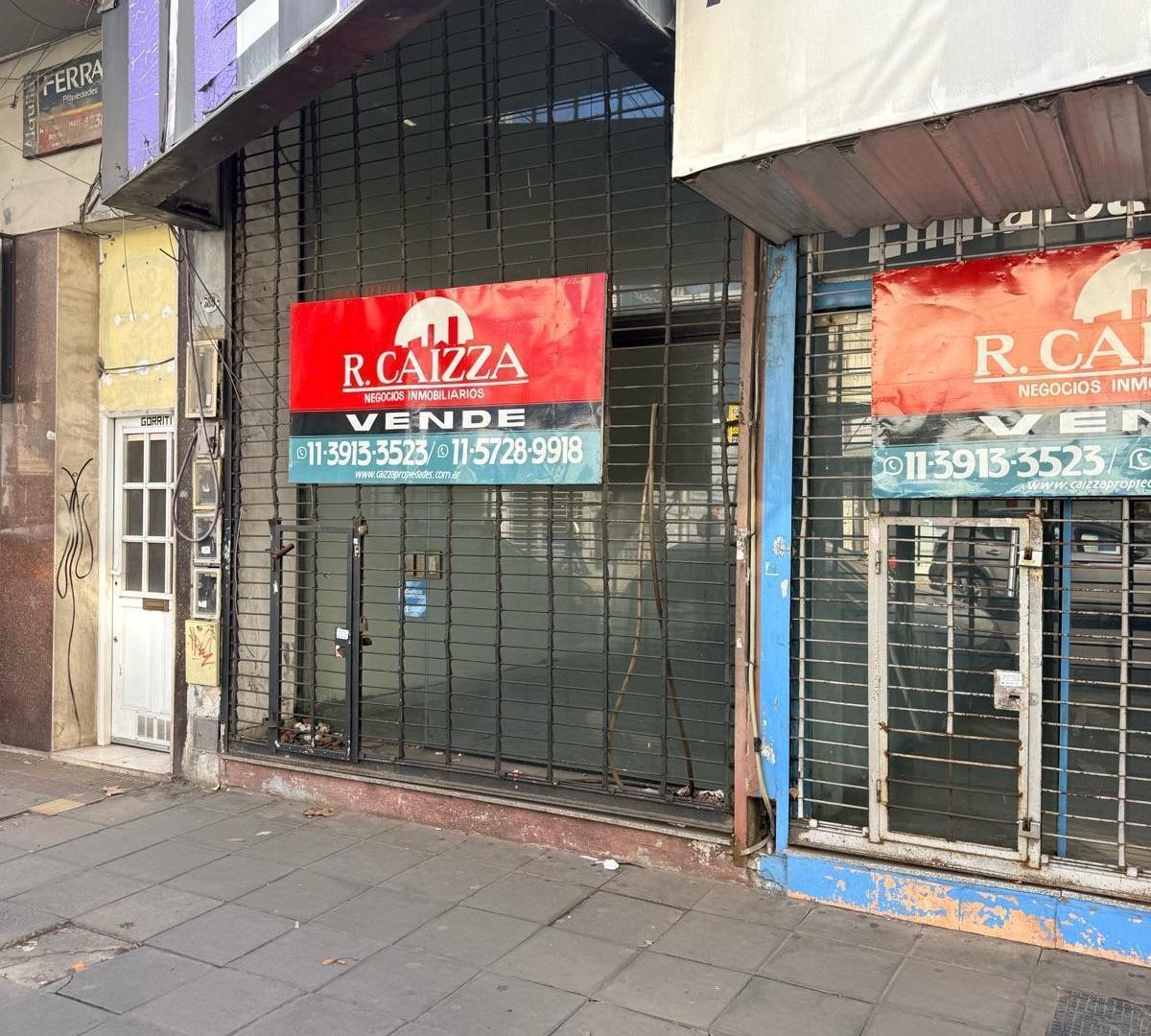Foto de Local a la calle copn entrepiso y bano, imagen 3