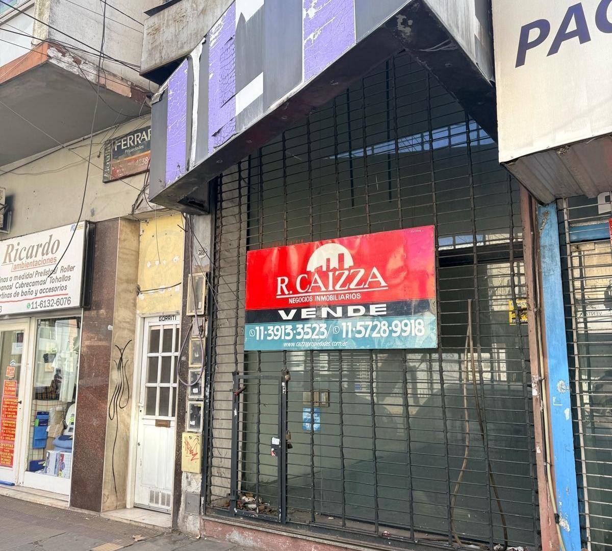 Foto de Local a la calle copn entrepiso y bano, imagen 2
