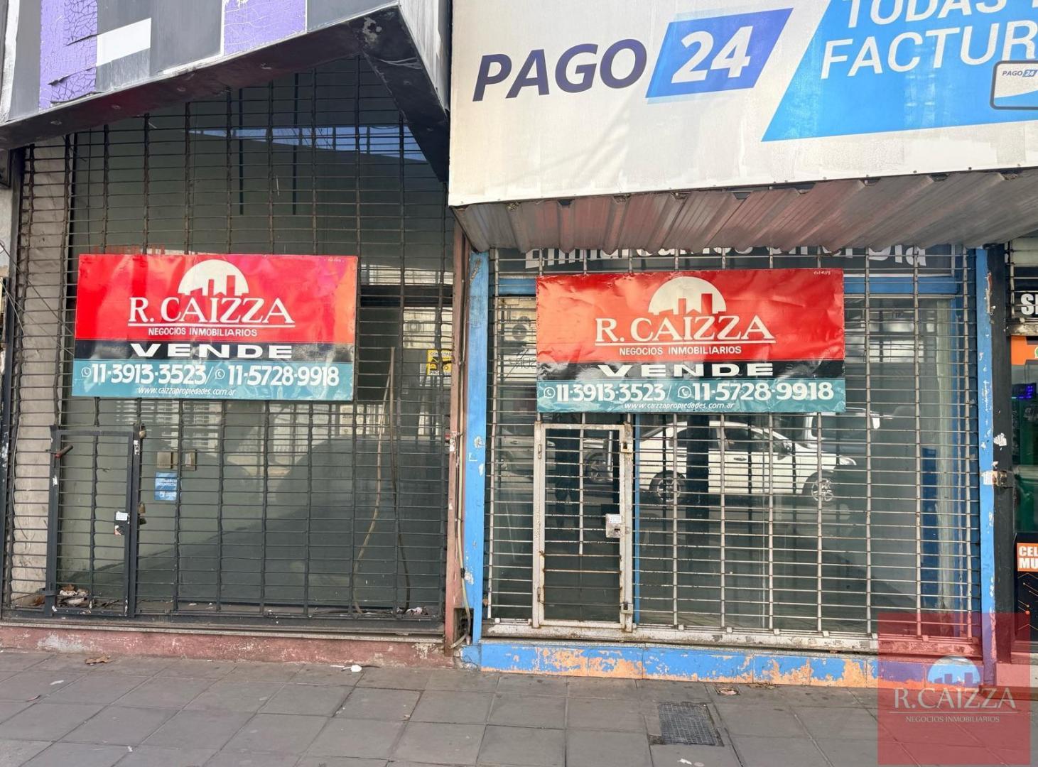Foto de Local a la calle copn entrepiso y bano, imagen 2