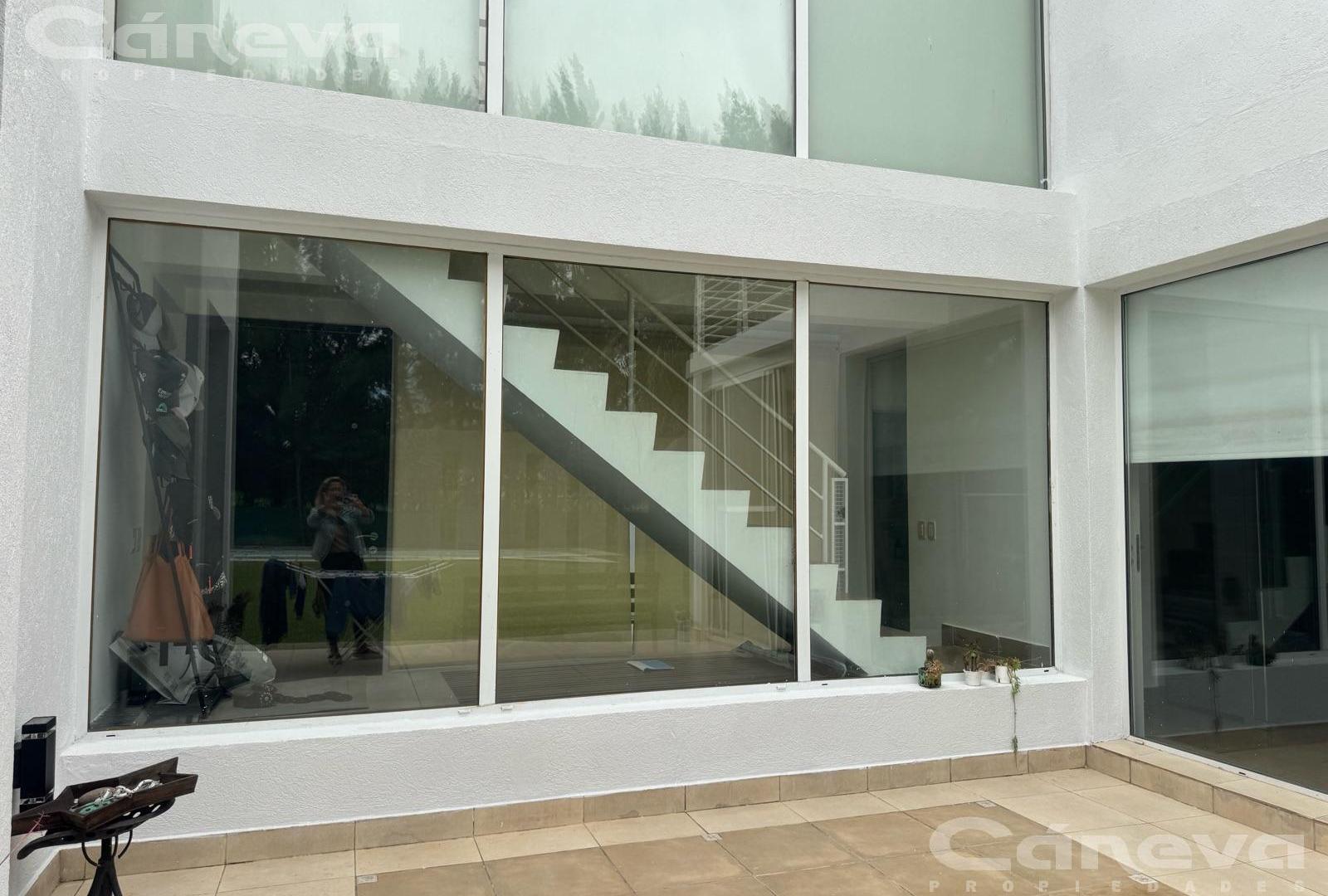 Foto de Casa de 3 dormitorios mas dependencia y pileta en Santa Clara, imagen 4