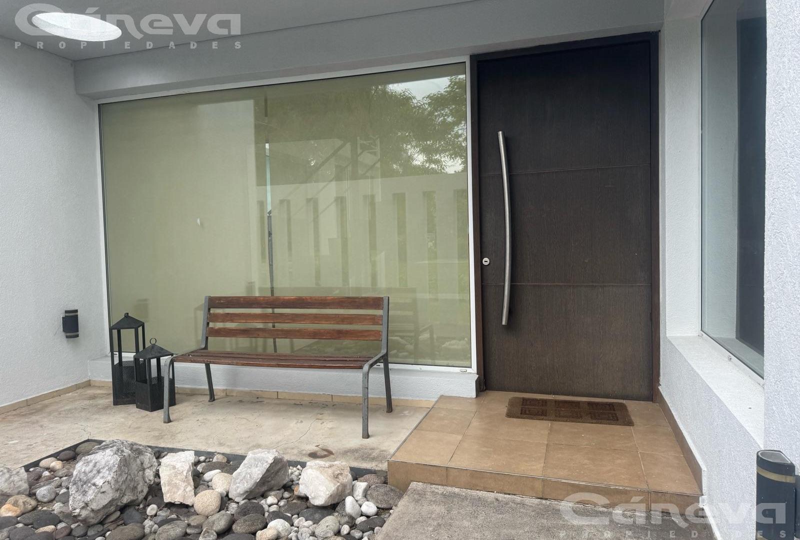Foto de Casa de 3 dormitorios mas dependencia y pileta en Santa Clara, imagen 5