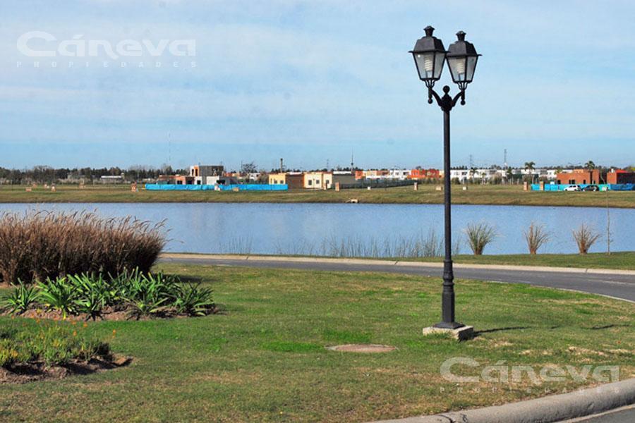 Casa 3 dormitorios en una planta lote interno San Rafael