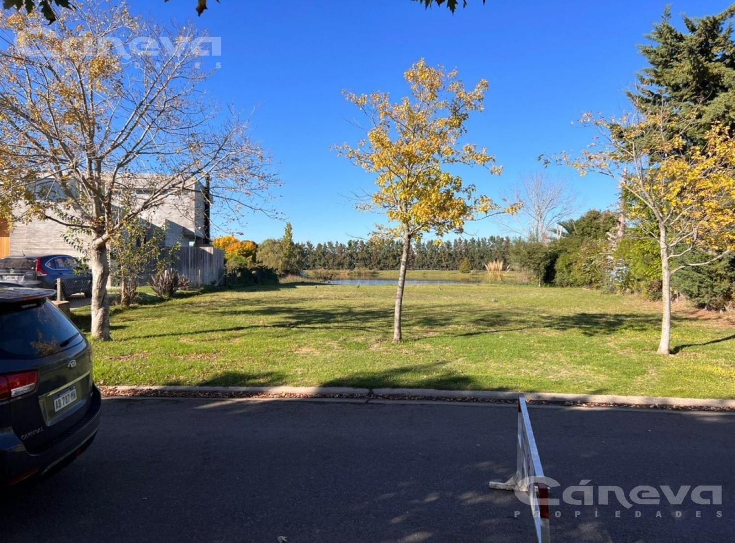 Lote de 1000 a la laguna Santa Catalina