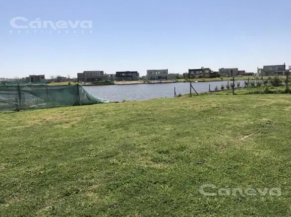 Lote en Barrio Islas el Canton 3