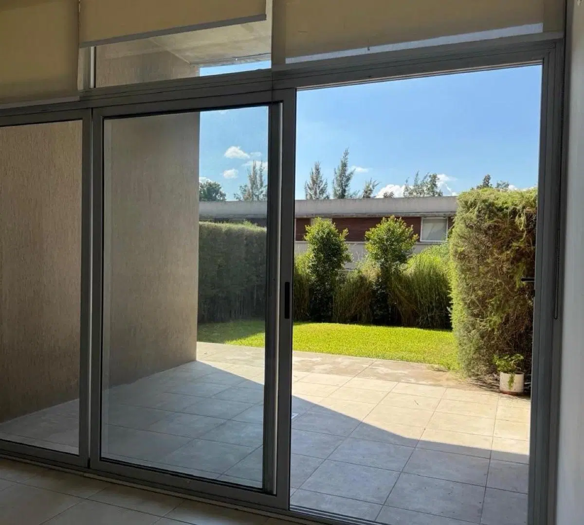 Departamento 2 ambientes con jardin El Palmar 2