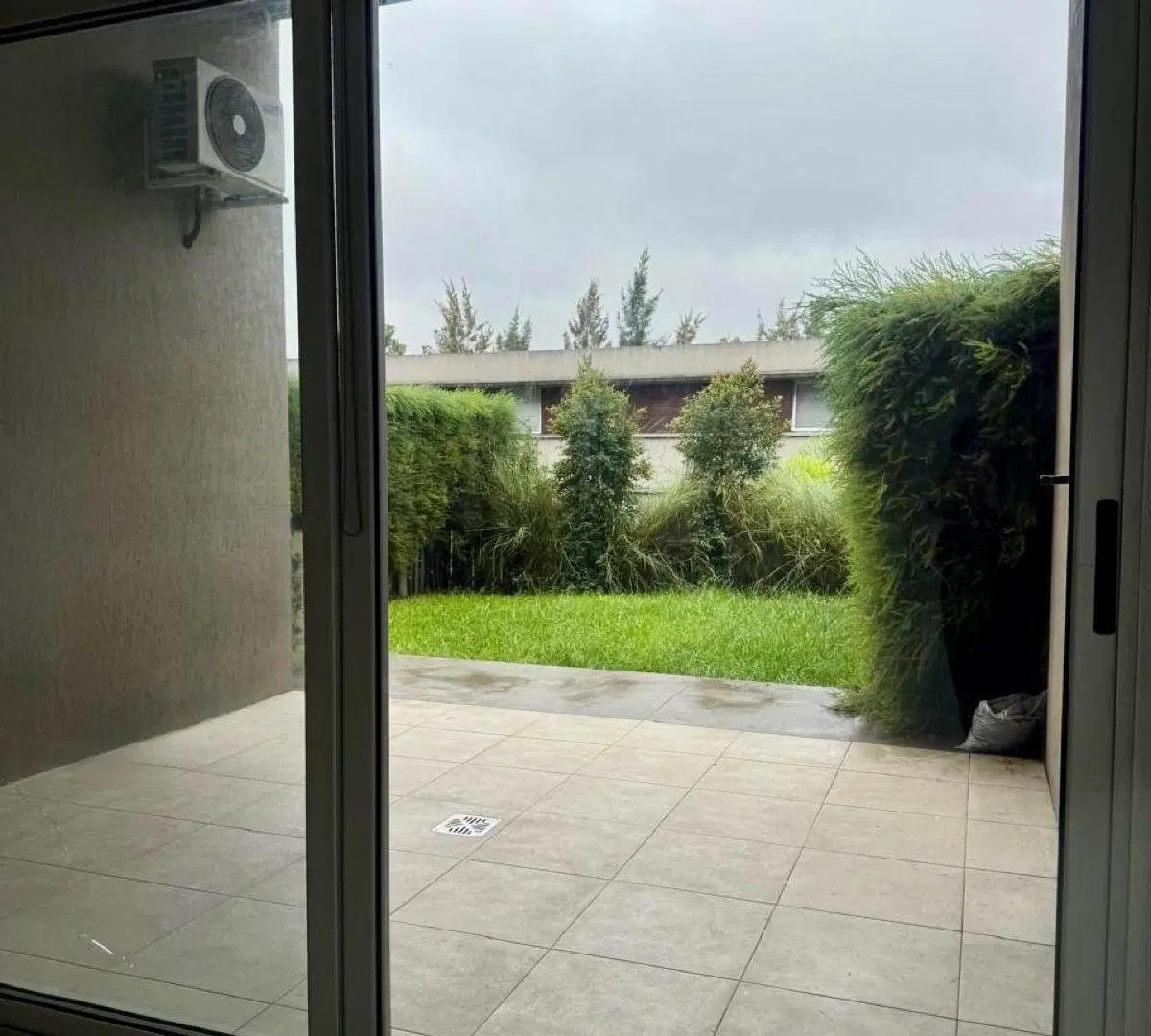 Departamento 2 ambientes con jardin El Palmar 4