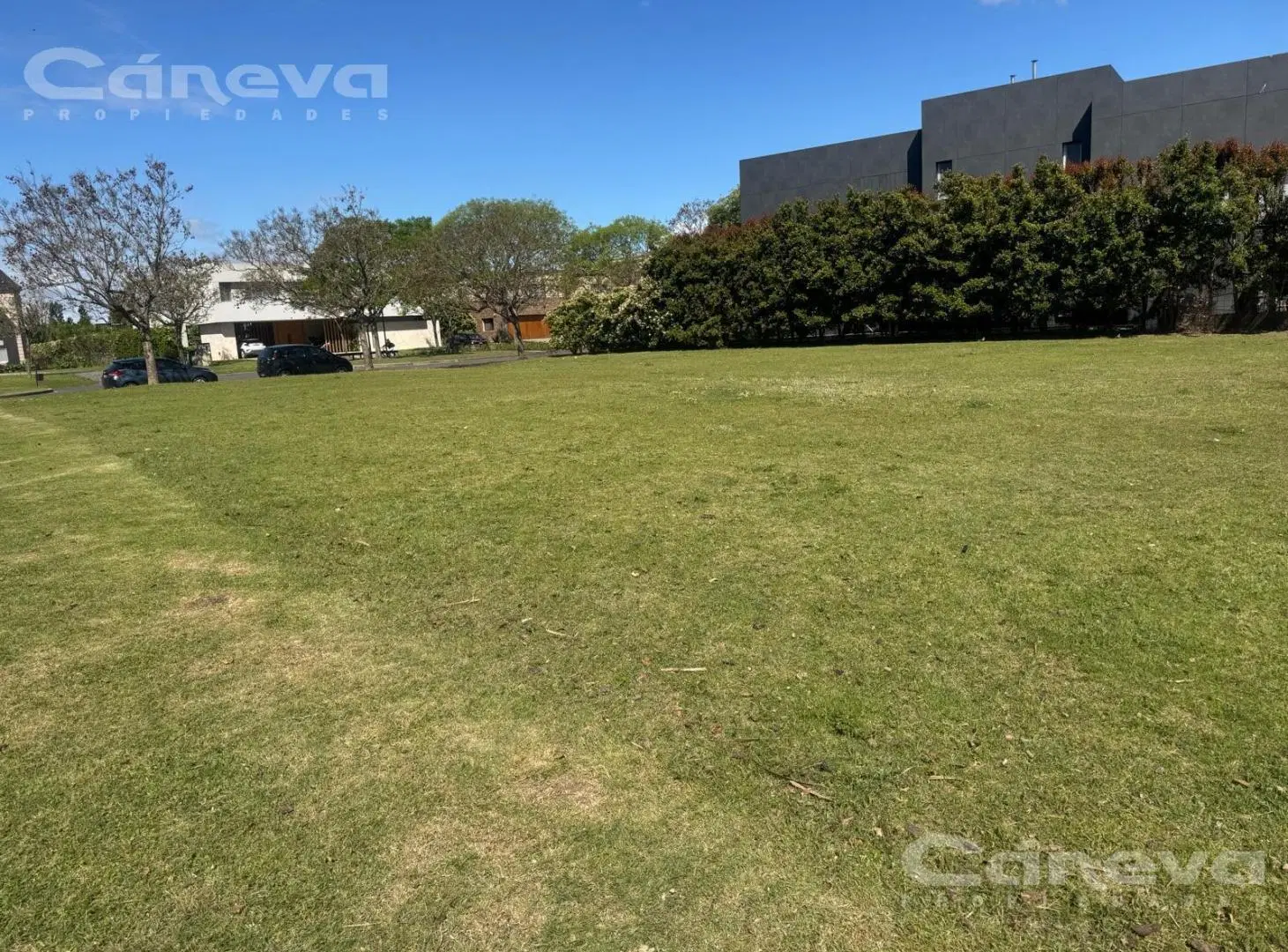 Lote a la laguna central en El Golf Nordelta 3
